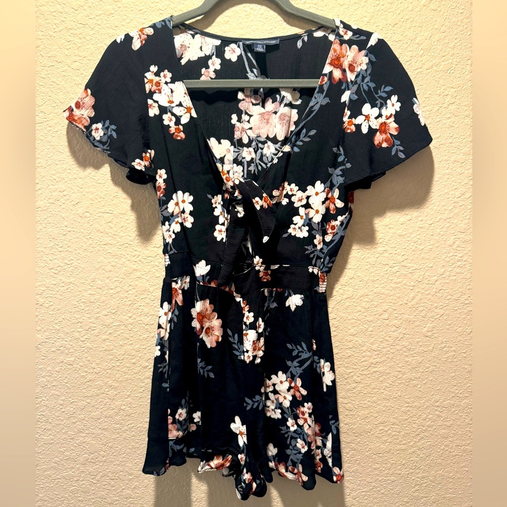 American Eagle Floral Romper size XXS